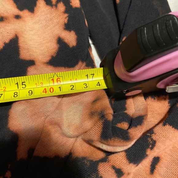 Under Amour Reverse Tye Dye Open Back Hoodie, Size M - Picture 10 of 11